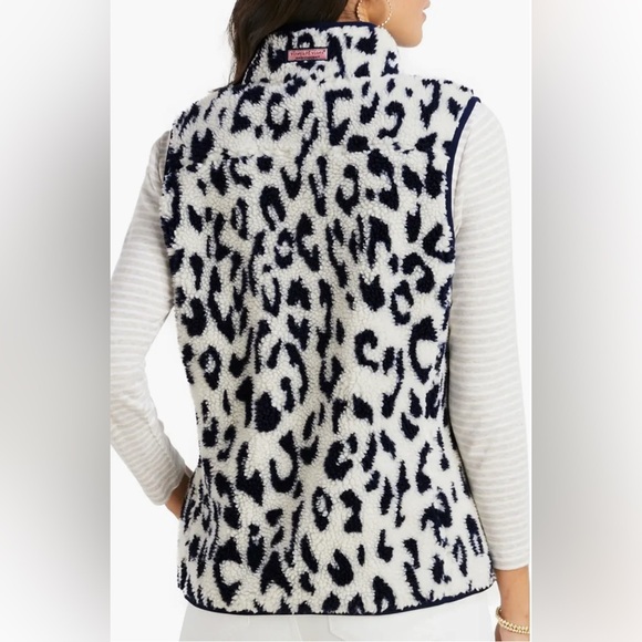 Vineyard Vines SuperShep Leopard Print High Pile Fleece Vest, Size S - Picture 3 of 16
